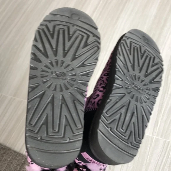 Bailey Bow Rosette Uggs in Lavender - new without box - Picture 6 of 6